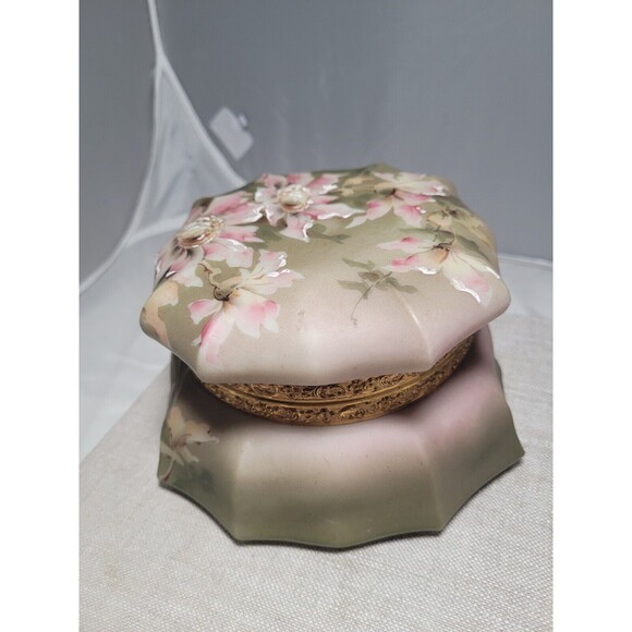 Rare Floral ANTIQUE C. F. MONROE "NAKARA" WAVE CREST DRESSER BOX Hinged - Picture 3 of 8